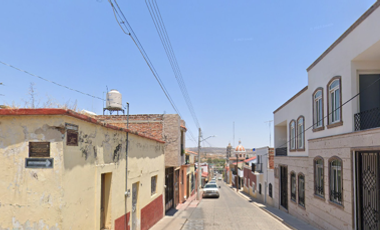 SE VENDE CASA