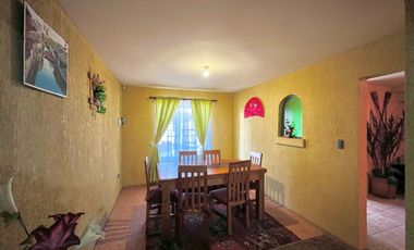 Se vende casa comercial, uso residencial, 17 piezas y 6 baños, frente a UTAL, Curicó