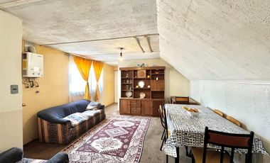 Se vende casa comercial, uso residencial, 17 piezas y 6 baños, frente a UTAL, Curicó