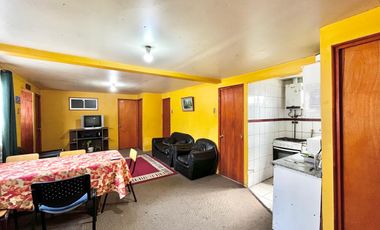 Se vende casa comercial, uso residencial, 17 piezas y 6 baños, frente a UTAL, Curicó