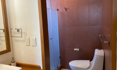 HABITACION AMPLIA AMUEBLADA, TODOS LOS SERVICIOS INCLUIDOS