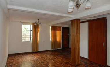 VENTA DE CASA 3 PLANTAS EN CARCELÉN