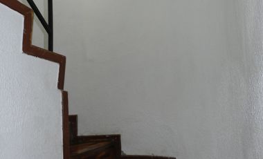 VENTA DE CASA 3 PLANTAS EN CARCELÉN