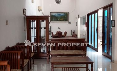 For Sale : Beautiful 2-Story Semi-Furnished Rental House with Freehold Title in Kota Wisata Cibubur - Land Size: 200 m², Building Size: 300 m²