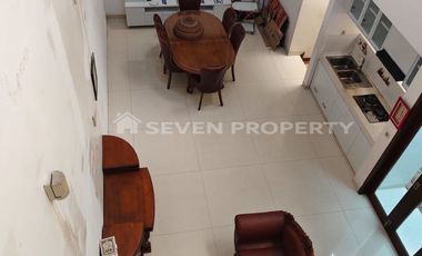 For Sale : Beautiful 2-Story Semi-Furnished Rental House with Freehold Title in Kota Wisata Cibubur - Land Size: 200 m², Building Size: 300 m²