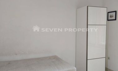 For Sale : Beautiful 2-Story Semi-Furnished Rental House with Freehold Title in Kota Wisata Cibubur - Land Size: 200 m², Building Size: 300 m²