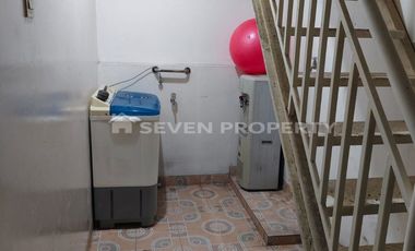 For Sale : Beautiful 2-Story Semi-Furnished Rental House with Freehold Title in Kota Wisata Cibubur - Land Size: 200 m², Building Size: 300 m²