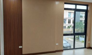 La Residencia de Sta Rosa 4BR house for sale