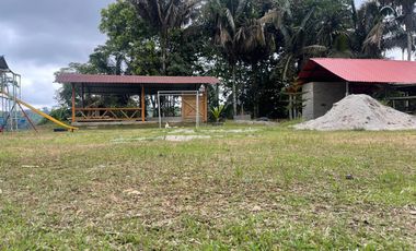 Vendo  3 Hectáreas  con casa y restaurante a 5 minutos de  Puerto Quito.