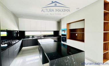 Residencia Nueva en Venta Puerta Las Lomas Andares Zapopan