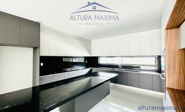 Residencia Nueva en Venta Puerta Las Lomas Andares Zapopan