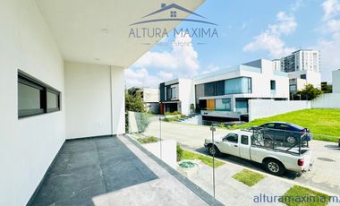 Residencia Nueva en Venta Puerta Las Lomas Andares Zapopan