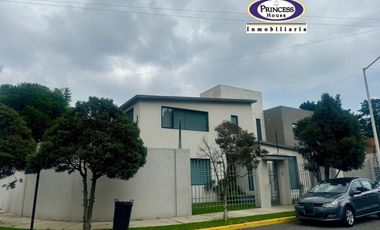 CASA EN RENTA, FRACC. SAN CARLOS, METEPEC