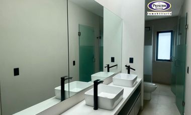 CASA EN RENTA, FRACC. SAN CARLOS, METEPEC
