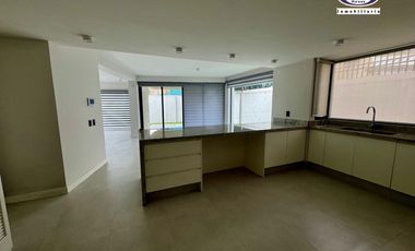 CASA EN RENTA, FRACC. SAN CARLOS, METEPEC