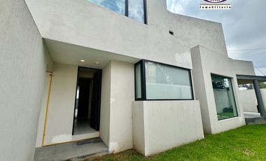 CASA EN RENTA, FRACC. SAN CARLOS, METEPEC