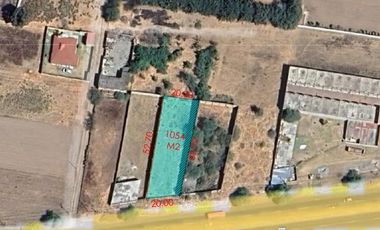 Terreno en venta en Zinacantepec sobre Calzada del Pacífico. OPORTUNIDAD