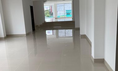 Local en arriendo en Maraya en área independiente
