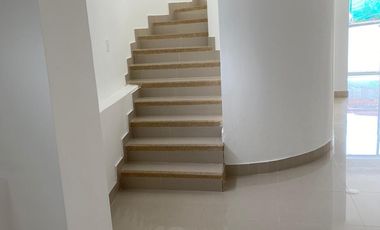 Local en arriendo en Maraya en área independiente