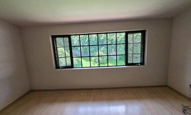 Hermosa Residencia 415 m2 de construcción y 648 m2 de Terreno Tipo Early American