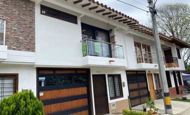 Casa Unifamiliar de dos niveles en Alquiler