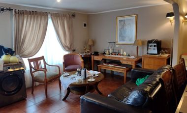 Se vende Propiedad, 5 Dormitorios y 2 baños