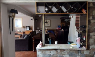Se vende Propiedad, 5 Dormitorios y 2 baños