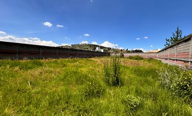 TERRENO EN VENTA EN PRIVADA, BARDEADO, A UNOS METROS DEL GARIS DE ALMOLOYA, CERCA DE AVENIDA.