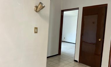 CASA EN VENTA EN CHAPALITA
