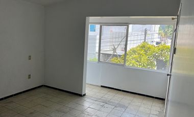CASA EN VENTA EN CHAPALITA