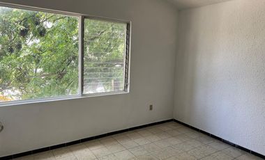 CASA EN VENTA EN CHAPALITA