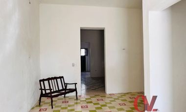 CASA EN ESQUINA RECIEN REMODELADA EN EL CENTRO DE MERIDA