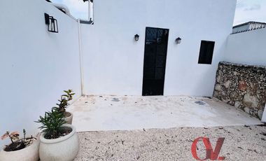 CASA EN ESQUINA RECIEN REMODELADA EN EL CENTRO DE MERIDA