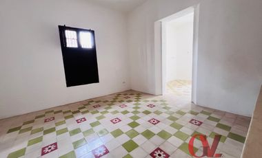 CASA EN ESQUINA RECIEN REMODELADA EN EL CENTRO DE MERIDA