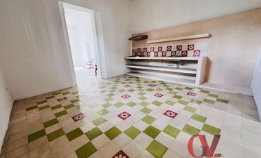 CASA EN ESQUINA RECIEN REMODELADA EN EL CENTRO DE MERIDA