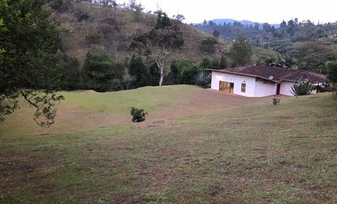 Vendo Hermosa Finca, variante Hipódromo Aeropuerto, POT, actividades turísticas, soporte Aeroportuario,