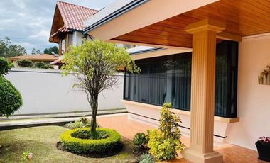 CASA DE LUJO EN LA EXCLUSIVA URB. SAN JOSE EN EL VALLE DE LOS CHILLOS