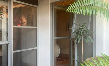 CUARTO  AMUEBLADO en hermosa  CHAPALITA  GDL SOLO CUARTO  BAÑO PRIVADO