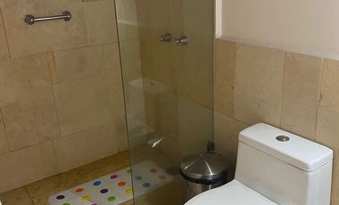 CUARTO  AMUEBLADO en hermosa  CHAPALITA  GDL SOLO CUARTO  BAÑO PRIVADO