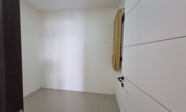 DISEWAKAN Rumah 2 Lantai Perum Golden East Cluster Alamanda Kebomas Gresik