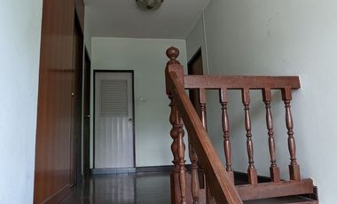 Single house with 4 bedroom 3 bathroom about 250 sq m. with big balcony, maid quarter big garden with big garden partly furnished in Chuanchuen Parkvi
