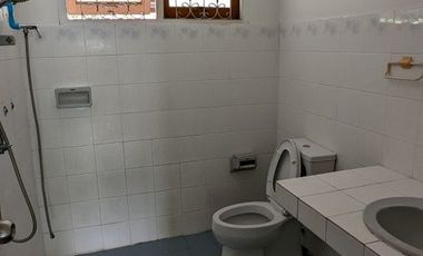 Single house with 4 bedroom 3 bathroom about 250 sq m. with big balcony, maid quarter big garden with big garden partly furnished in Chuanchuen Parkvi