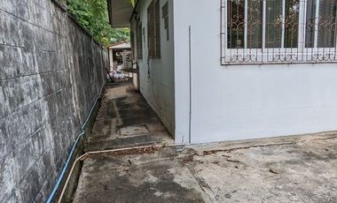 Single house with 4 bedroom 3 bathroom about 250 sq m. with big balcony, maid quarter big garden with big garden partly furnished in Chuanchuen Parkvi