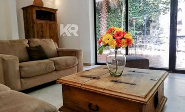 Casa a pie de calle que combina Elegancia y Confort