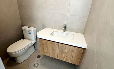 4 Bedroom House in Lahug Cebu For Sale in Hacienda Salinas Subdivision