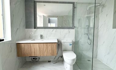 4 Bedroom House in Lahug Cebu For Sale in Hacienda Salinas Subdivision