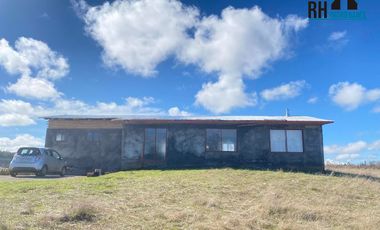 Campo Chileno 5HA Con Amplia Casa en Construcción de 160 m2, Hermosa Vista a Volcán Llaima - Kilómetro 22 Camino Lautaro a Curacautín