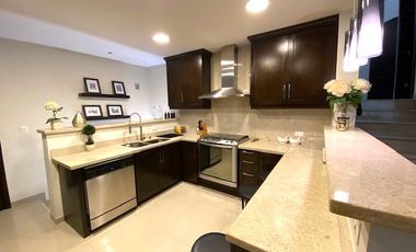 Casa en Venta en Los Angeles, Bosque Residencial, Valle Oriente