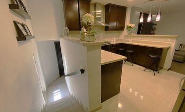 Casa en Venta en Los Angeles, Bosque Residencial, Valle Oriente
