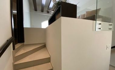 Casa en Venta en Los Angeles, Bosque Residencial, Valle Oriente